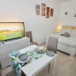 Con Vista ,,15min Walk Fiera Pordenone,, Apartamento Pordenone