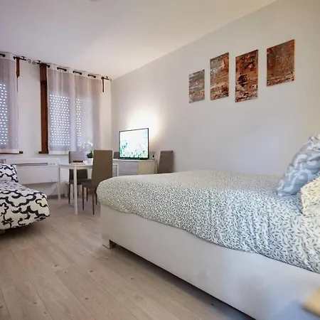 Studio Con Vista ,,15Min Walk Fiera Pordenone,, شقة بوردينوني