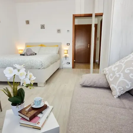 Studio Con Vista ,,15Min Walk Fiera Pordenone,, بوردينوني