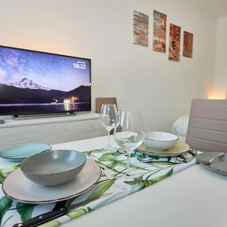 Studio Con Vista ,,15Min Walk Fiera Pordenone,, شقة