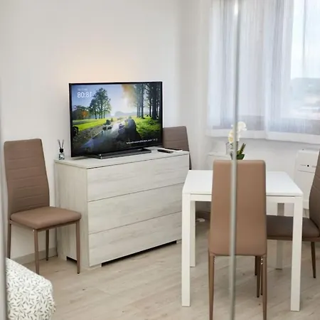 Studio Con Vista ,,15Min Walk Fiera Pordenone,, شقة بوردينوني